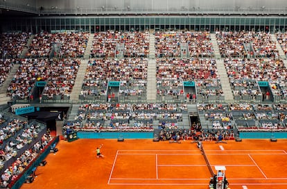 La grada abarrotada en los octavos de final del Masters de Madrid entre Alcaraz y Zverev.