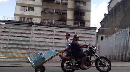 O edifício onde caiu o drone, em Caracas