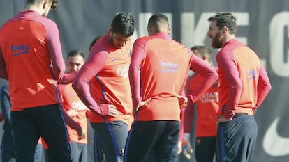 Piqu&eacute;, Luis Su&aacute;rez, Neymar y Messi, en el &uacute;ltimo entrenamiento.
 