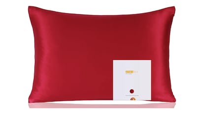 Esta funda de almohada de seda de morera cuida el cabello mientras duermes.