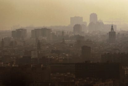 Aspecto que presentaba la atmósfera de Valencia en los primeros días de febrero de 2011.