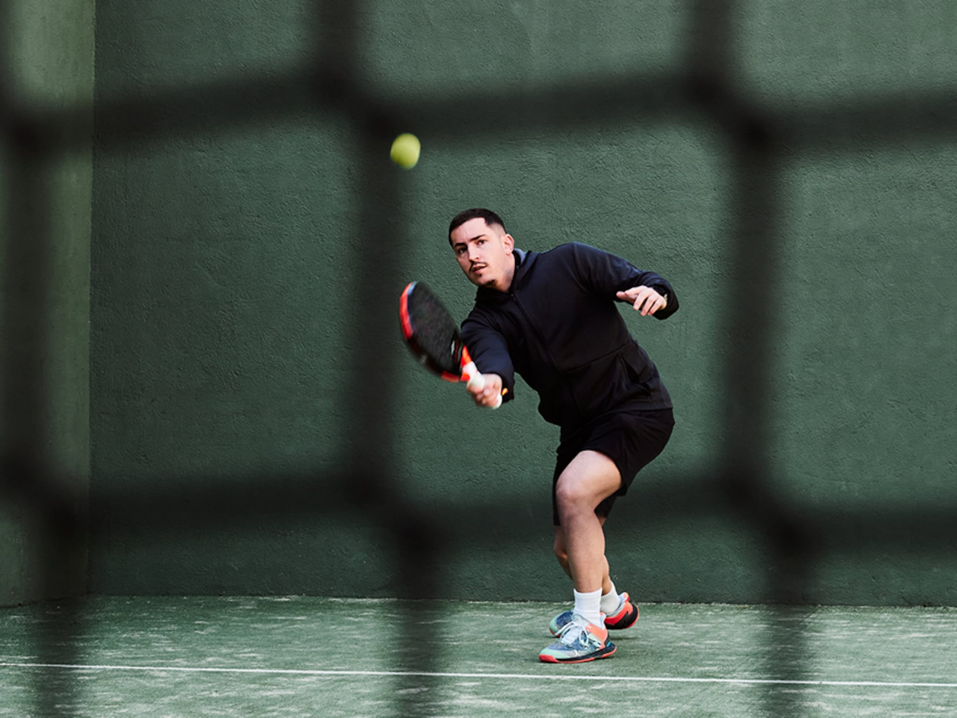 8 zapatillas de padel para hombre de marcas top ventas Estilo de vida Escaparate EL PAIS