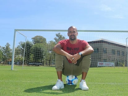 Jan Sebastián Verón en el predio donde entrena Estudiantes de La Plata, tras la entrevista con EL PAÍS.