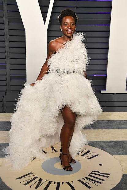 Lupita Nyong'o, espectacular con este Oscar de la renta de la colección de otoño invierno 2019.