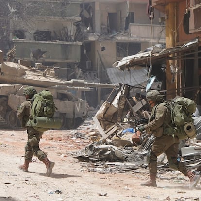 - (-), 15/10/2024.- El Ejército israelí atacó unos 230 "objetivos terroristas" en la Franja de Gaza, y en el sur y otros puntos del Líbano en el último día, según informó este martes en un comunicado. En el país vecino, las tropas israelíes golpearon "células terroristas, puestos de misiles antitanque y lanzadores de misiles tierra-tierra". EFE/Ejército israelí / SOLO USO EDITORIAL/SOLO DISPONIBLE PARA ILUSTRAR LA NOTICIA QUE ACOMPAÑA (CRÉDITO OBLIGATORIO)