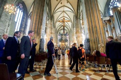 John Kerry, a una missa a la catedral de Viena.