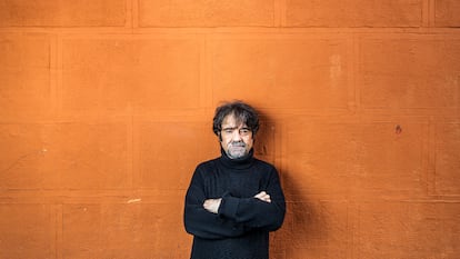 Juan Casamayor, editor de Páginas de Espuma, en Malasaña, Madrid.