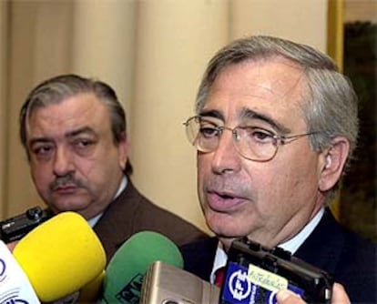 El presidente del Gobierno de Melilla, Juan José Imbroda hace unas declaraciones tras la reunión de esta mañana.