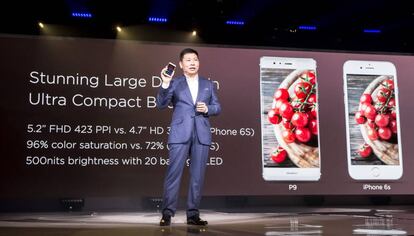 Richard Yu, en la presentaci&oacute;n del Huawei P9, en Londres. 