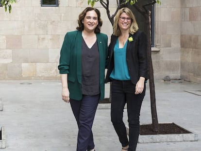 Ada Colau y Elsa Artadi, este miércoles en la Generalitat.