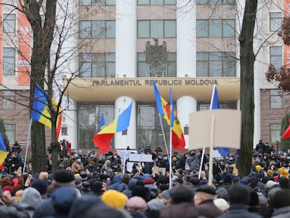 Partidarios de la presidenta electa, Maia Sandu, en un mitin frente a la sede del Parlamento moldavo, en Chisinau, en diciembre de 2020.