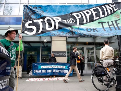 Una protesta en contra del oleoducto que conectaría Alberta y Nebraska, en mayo de 2017.