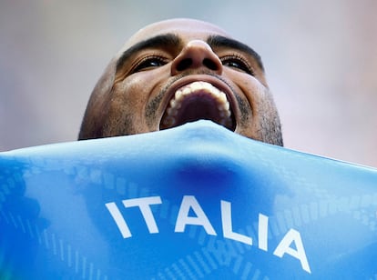 Diego Aldo Pettorossi, de Italia, reacciona, tras quedar segundo en la serie 1 de la repesca de los 200 metros.