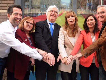 Sonia Esplugas, segona per la dreta, en un acte del PP presidit per Alicia Sánchez-Camacho. Pedro Alonso, tercer per l'esquerra.