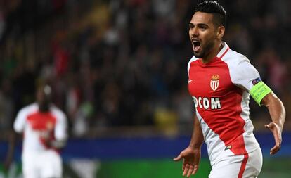 Falcao celebra uno de sus goles al CSKA.