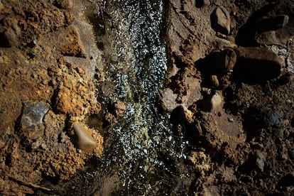 Agua acidificada en Poopó.