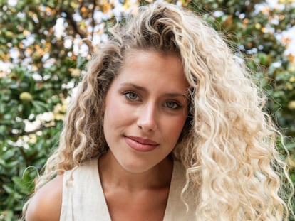 Artículo de EL PAÍS Escaparate sobre una crema de rizos superventas en Amazon.