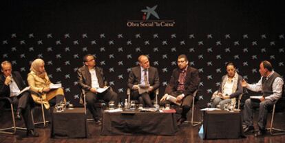 Un momento del debate sobre las revueltas en el mundo árabe celebrado en el CaixaForum de Madrid.
