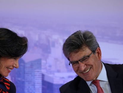 Ana Botín, presidenta del Banco Santander, junto a José Antonio Álvarez, consejero delegado de la entidad.