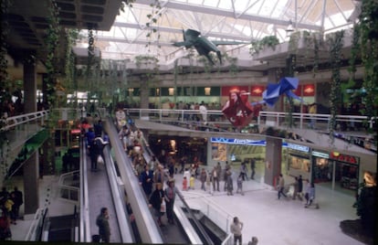 Interior del centro comercial La Vaguada.