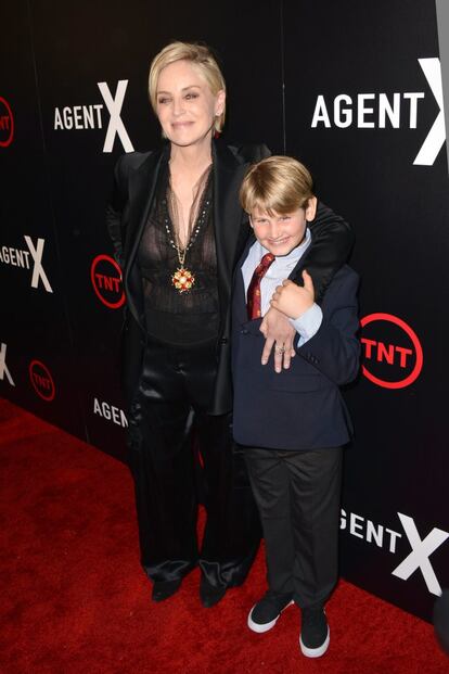 En 2005 Sharon Stone dio la bienvenida a su segundo hijo, Laird Vonne Stone, gracias a la gestación subrogada. “Mamá y sus chicos están en la luna”, dijo la actriz en un comunicado. Un año después, la intérprete adoptaría a su tercer hijo.