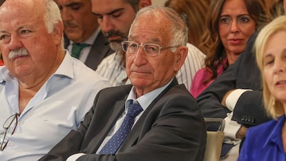 El alcalde de Roquetas de Mar (Almería), Gabriel Amat, durante la Junta Directiva del PP andaluz el 29 de mayo, tras ganar en las elecciones municipales.