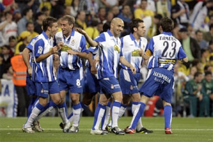 Los jugadores del Espanyol celebran uno de los goles de la final de Copa ante el Zaragoza.