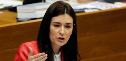 La consejera de Sanidad, Carmen Montón, en las Cortes Valencianas.