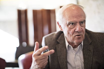 Agustín Squella, durante la entrevista en Valparaíso.