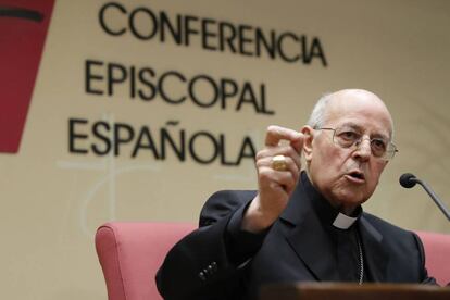 El cardenal Ricardo Bl&aacute;zquez en la sede de la Conferencia Episcopal