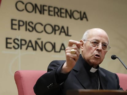 El cardenal Ricardo Bl&aacute;zquez en la sede de la Conferencia Episcopal