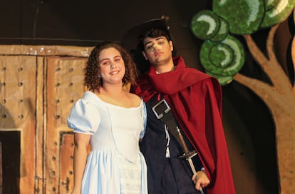 Rita Armenteros y Álvaro Yuste, intérpretes de Roxana y Cyrano.