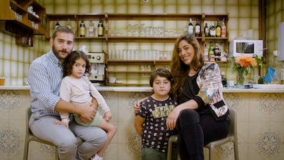Fernando Munizaga, Rocío del Valle y sus hijos, Nina y Benicio.