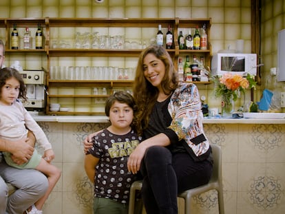 Fernando Munizaga, Rocío del Valle y sus hijos, Nina y Benicio.