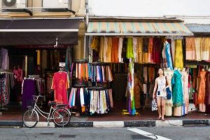 Tienda de ropa en Arab Street, en el barrio de Kampong Glam (Singapur).