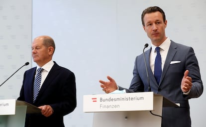 El ministro de Finanzas alemán, Olaf Scholz y su homólogo austriaco, Gernot Blümel, en una rueda de prensa en Viena.