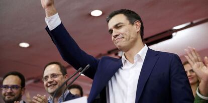 El secretario general del PSOE, Pedro S&aacute;nchez, ayer en la sede socialista de la calle Ferraz. REUTERS