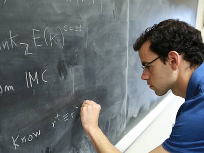 El matemàtic Francesc Castellà, en una sala de la Universitat de Princeton.