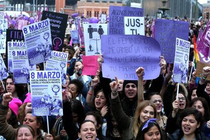 Manifestacion en Madrid durante la huelga de mujeres en el Día Internacional de la Mujer.
