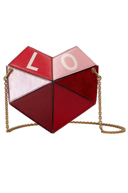Bolso bandolera con mensaje de amor. Forma parte de la colección imperdible que Gucci ha lanzado para San Valentín.