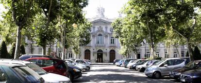 Fachada principal del Tribunal Supremo.