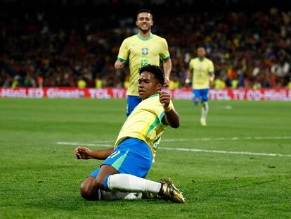 Endrick celebrates his goal against Spain for Brazil on Tuesday at the Bernabéu.