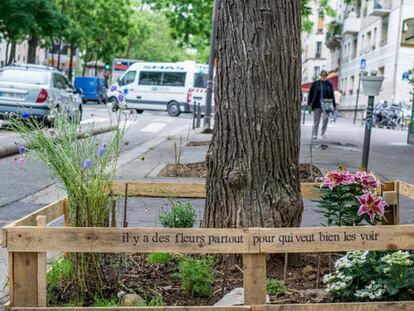 Uno de 
los pequeños jardines que proliferan en París gracias 
a la iniciativa municipal 
'Du vert près de chez moi'. 