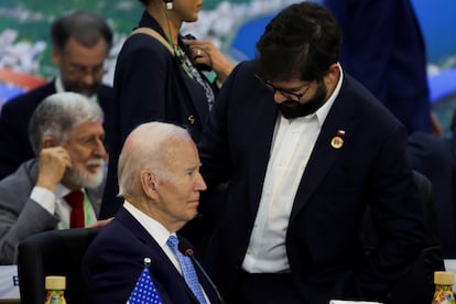 As mismo, el presidente chileno Gabriel Boric convers con Joe Biden, durante la sesin del primer da del G-20. 