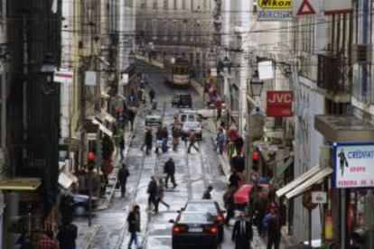 Una de las calles del barrio de Baixa, en Lisboa.