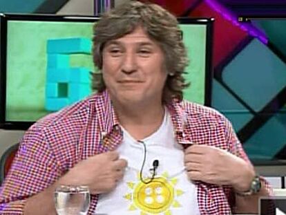 El vicepresidente argentino, Amado Boudou, apareci&oacute; en televisi&oacute;n con una camiseta de NYP.