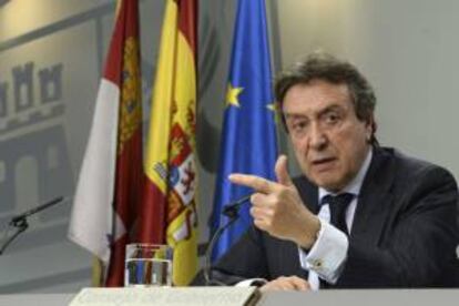 El consejero de Presidencia de la Junta de Castilla y León, José Antonio de Santiago-Juárez, durante la rueda de prensa ofrecida hoy.