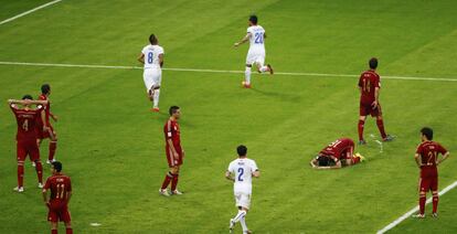 Jogadores do Chile comemoram o segundo gol no Maracanã.