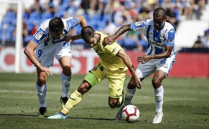 Pugna entre Carrillo, Trigueros y Rolan.