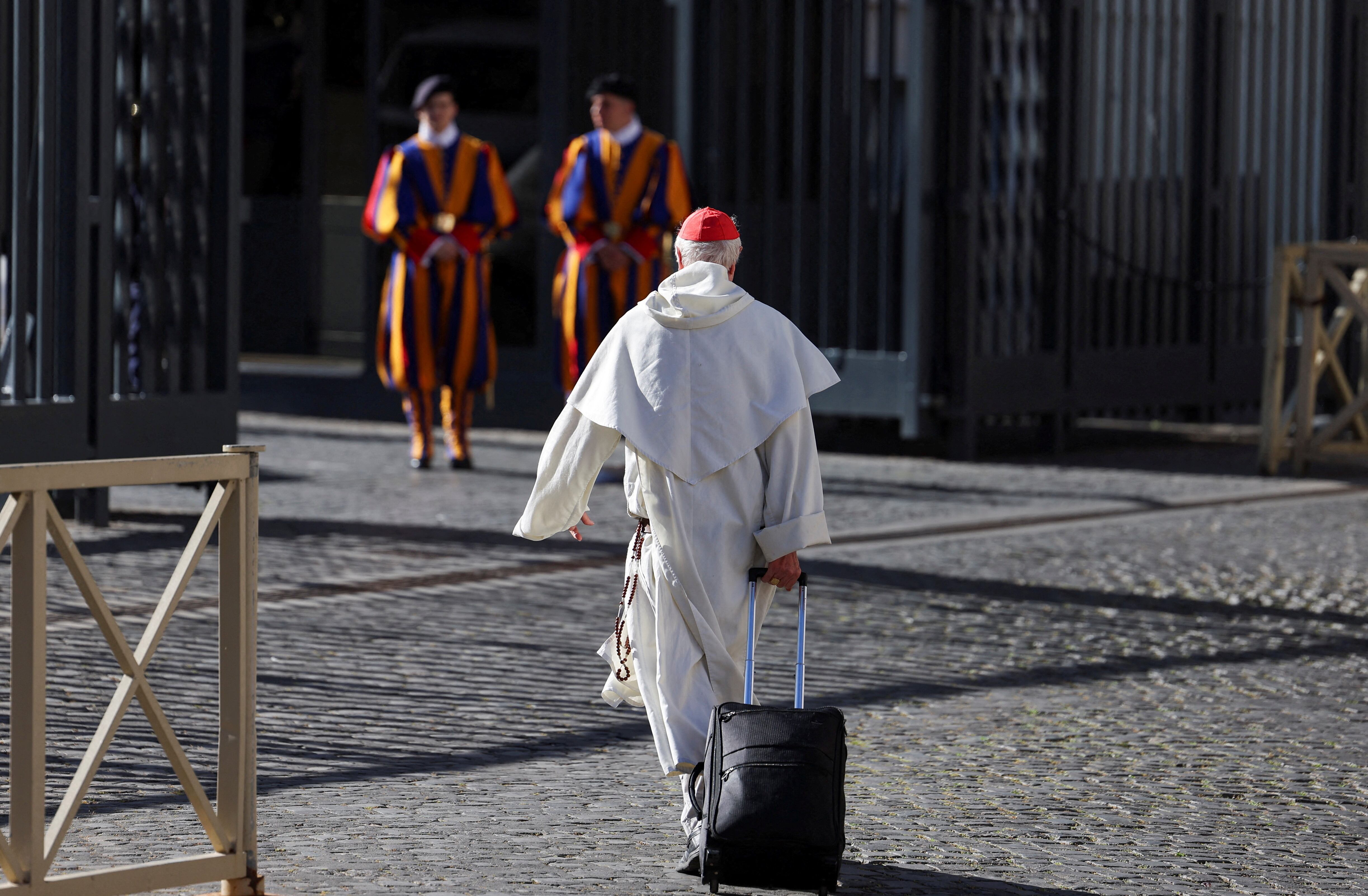 La Iglesia católica entra en un cónclave muy incierto con demasiados candidatos